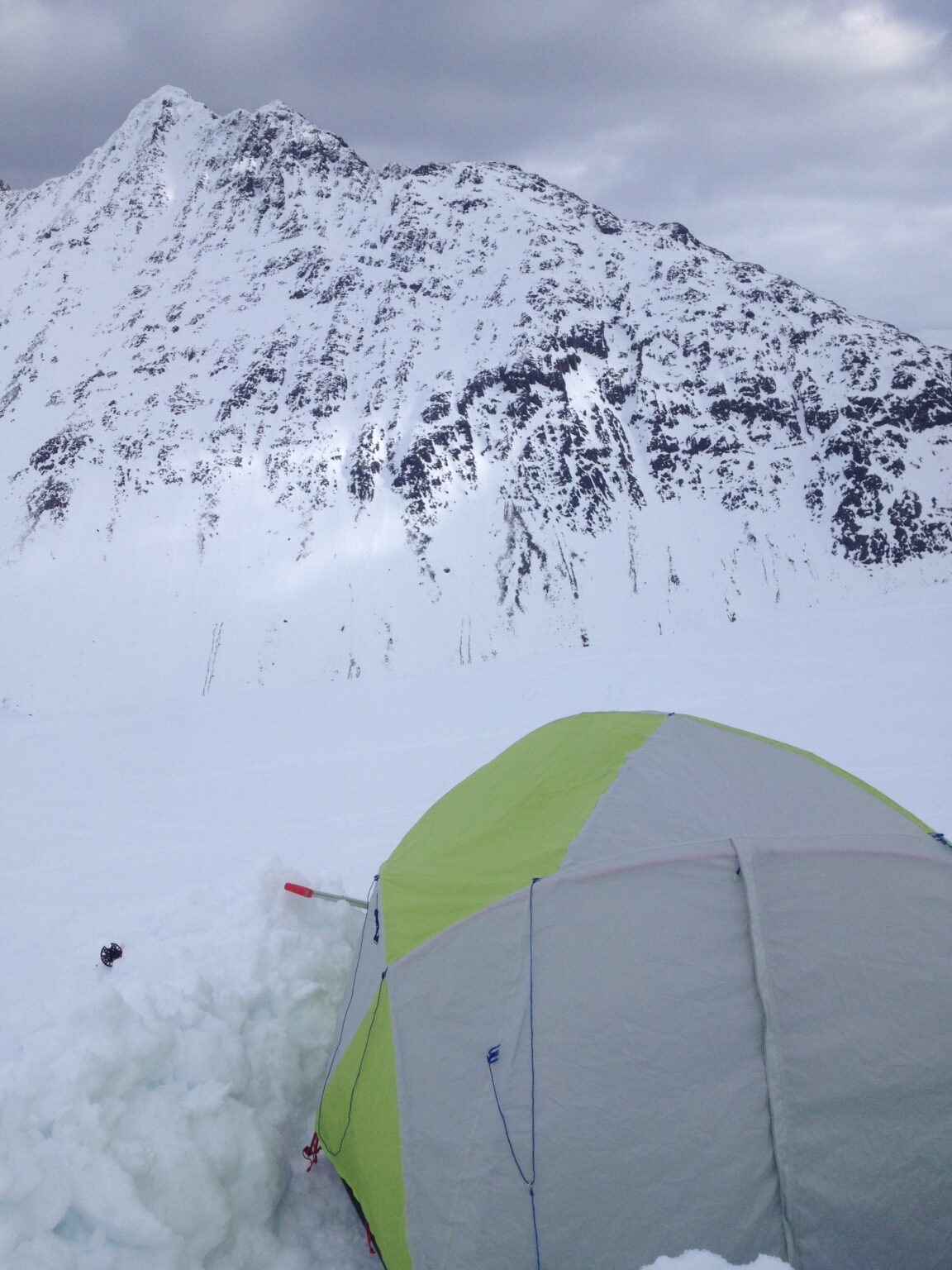 Camping at the base of Tverelvdalstindan