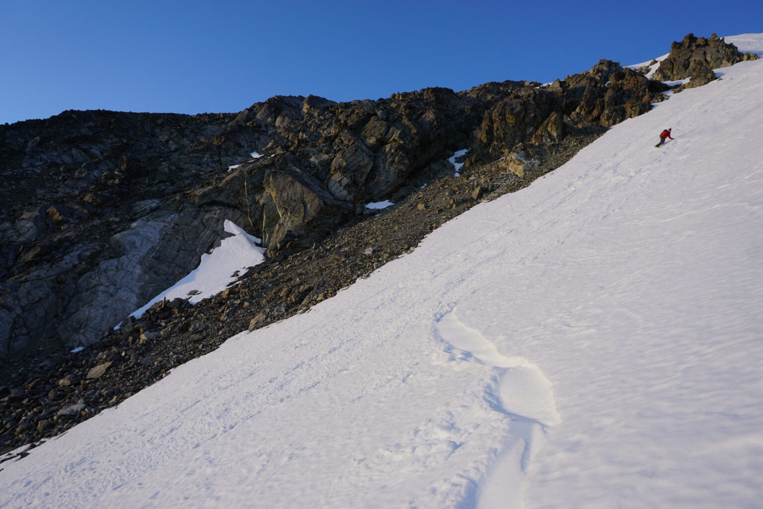 Making spring turns in the Lyngen Alps