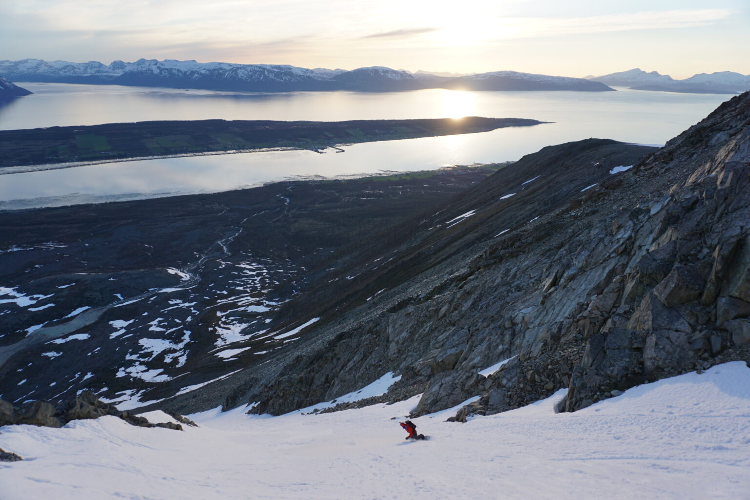 Making turns as the sun sets to the south