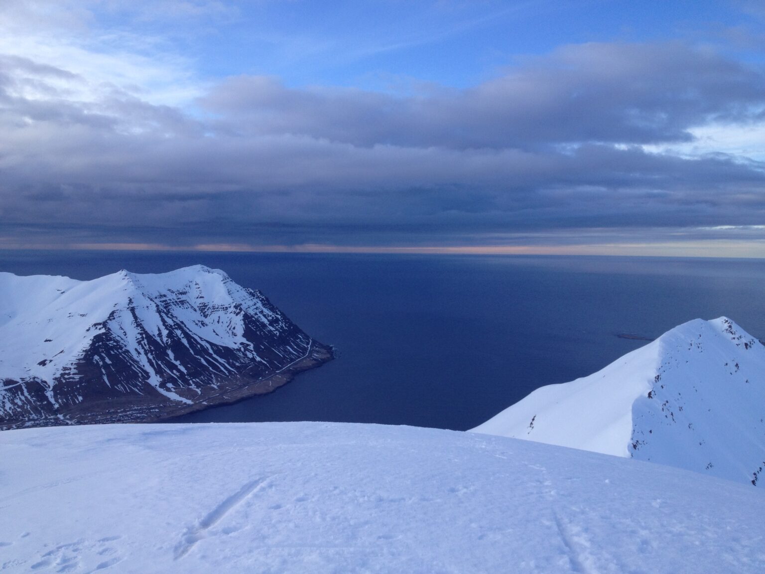 Looking north from the summit of Hestskarðshnjúkur