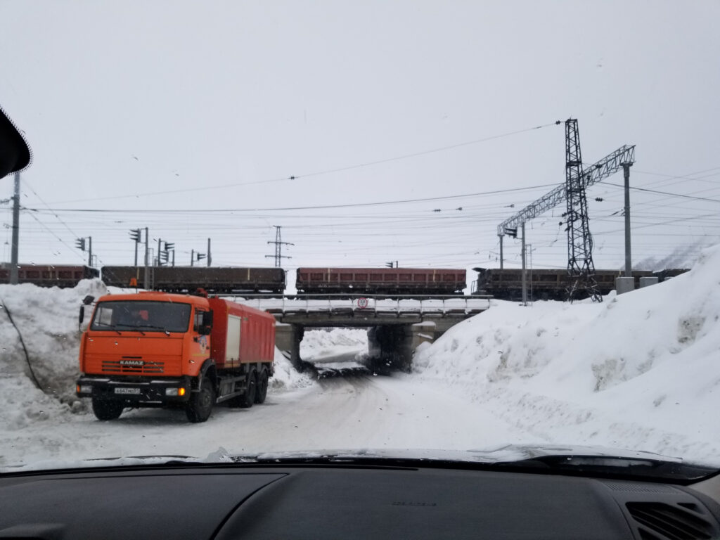 Driving through Kirovsk on our way to 25 km ski center