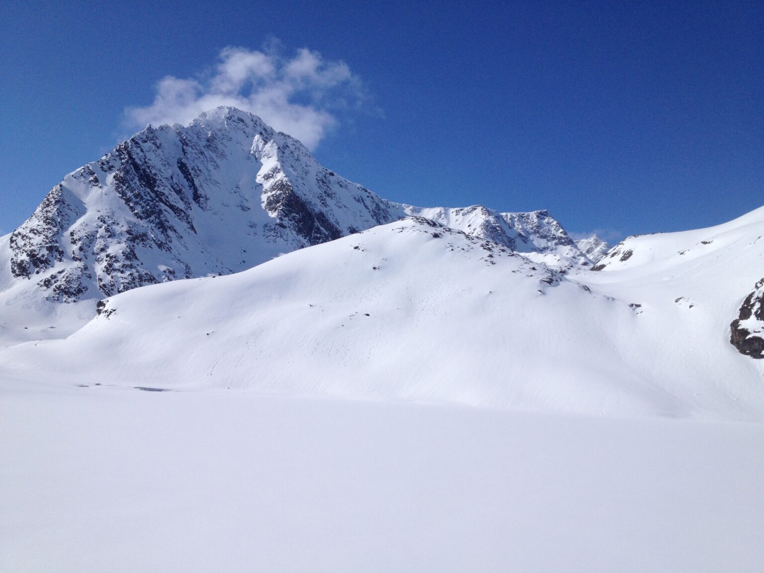 Looking at the north face of Bredalsfjellet