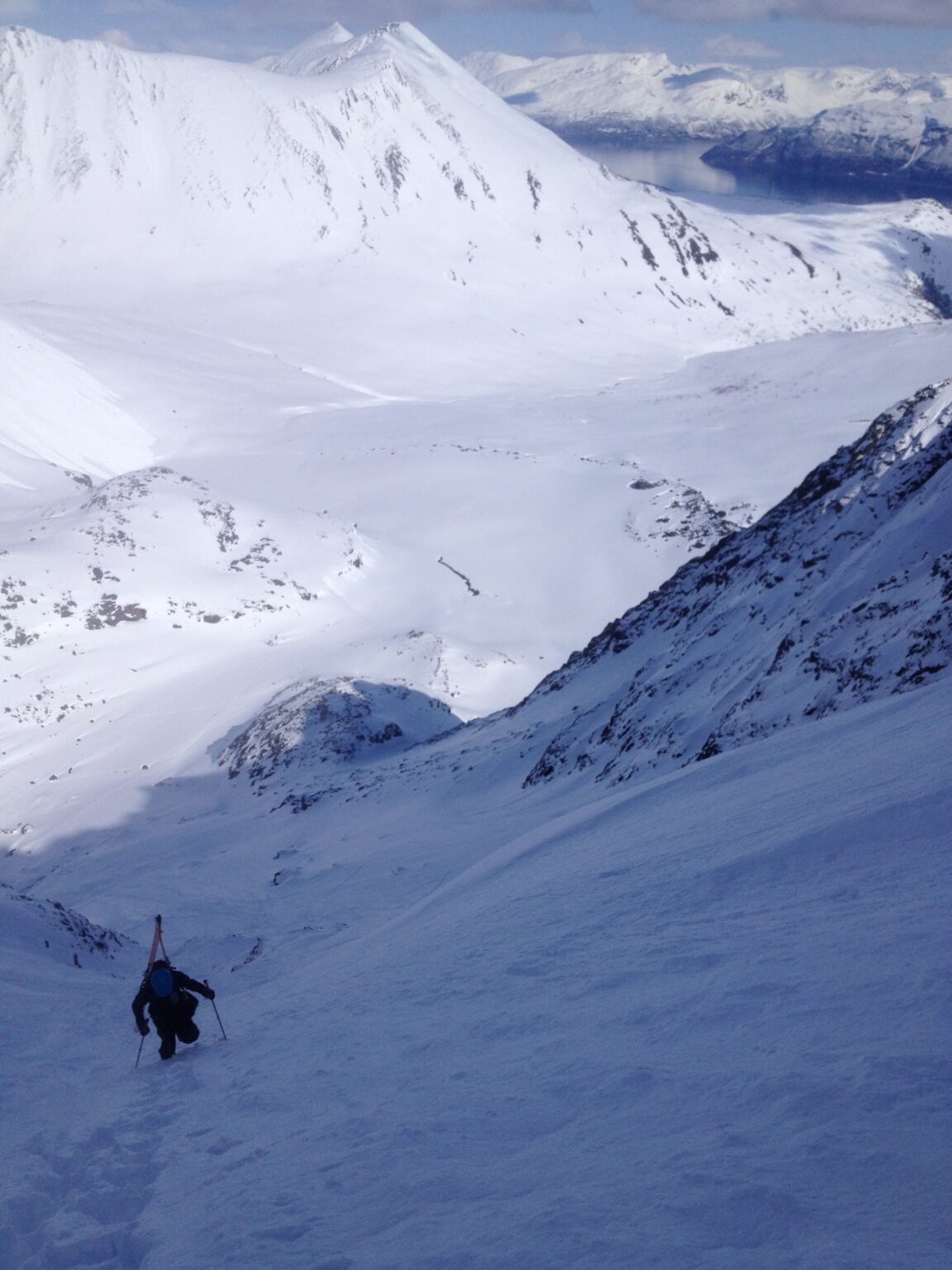 Climbing up the north face of Bredalsfjellet