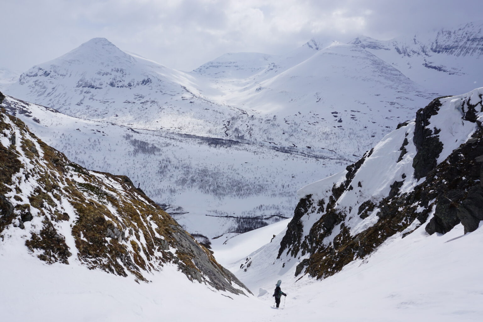 Climbing up Tamokfjellet South Gully