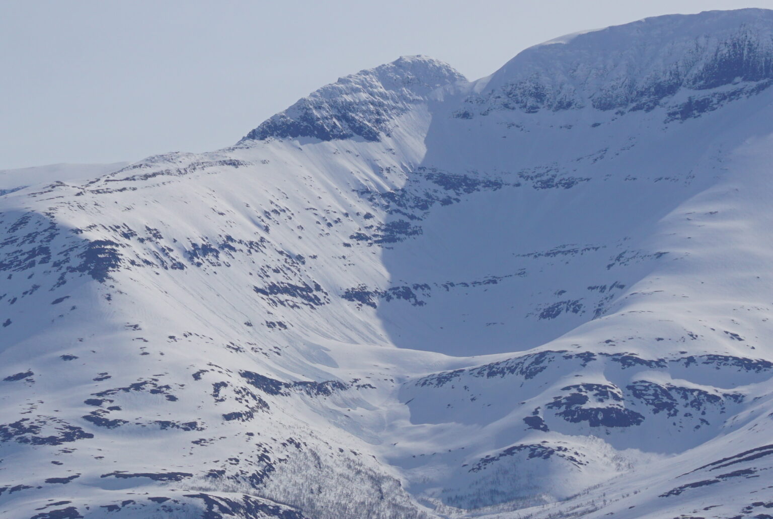 Looking at the Northwest Bowl of Istinden