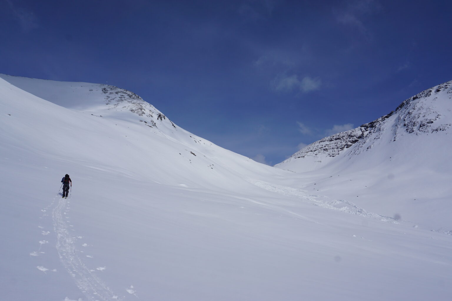 Climbing up Oksetinden while on a ski tour of Oksetinden and Kjempetinden