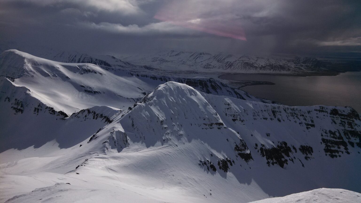 Looking East from the summit of Arnfinnsfjall