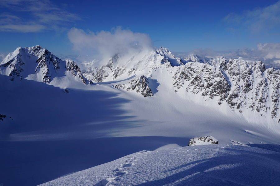 The view on the summit of Tvillingstinden