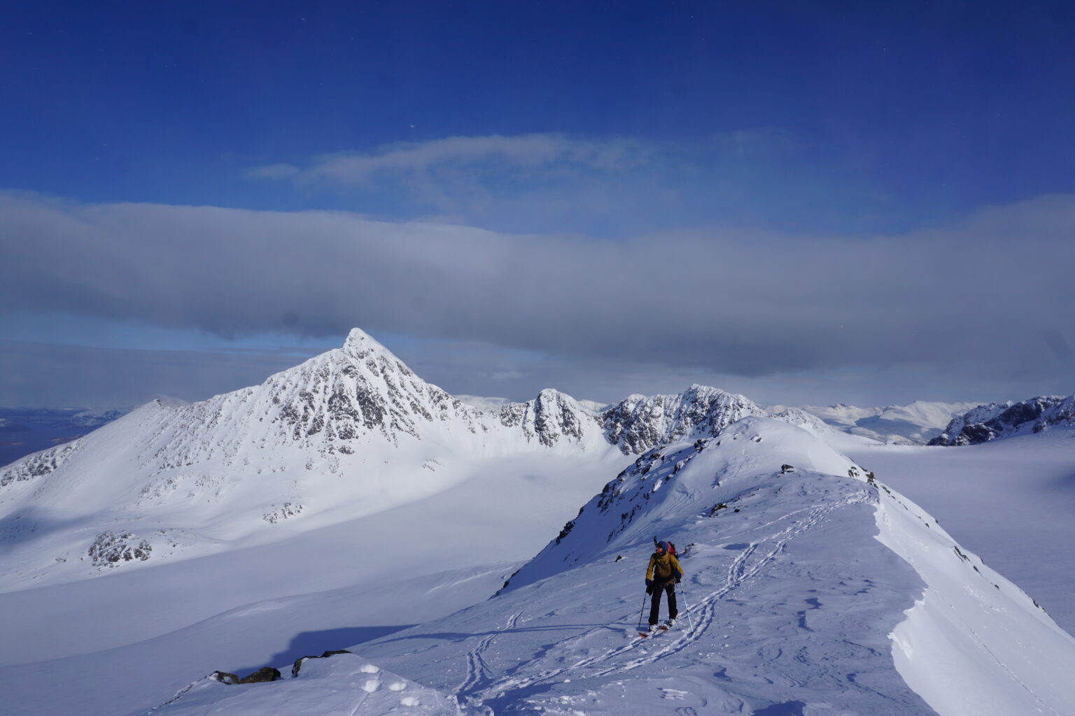 Wrapping around Storgalten