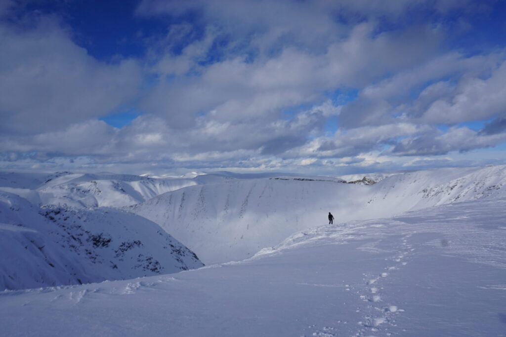 Looking into the Khibiny Mountains from the summit ridge of Mount Aikuaivenchorr