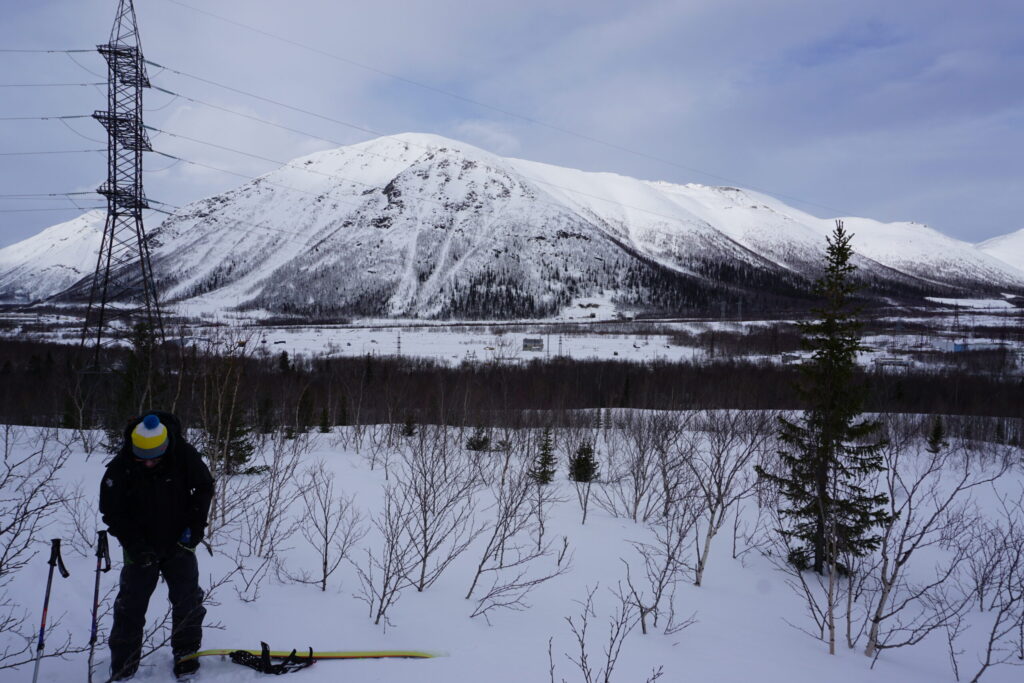 Climbing up the north slopes of Mount Aikuaivenchorr